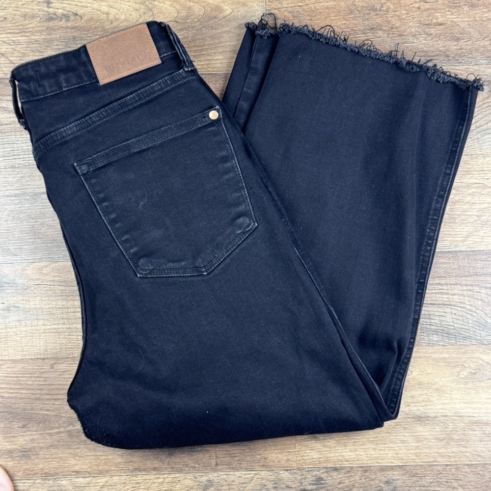 Judy Blue Jeans 11/30 Black High Waist Cropped Wide Leg Raw Hem